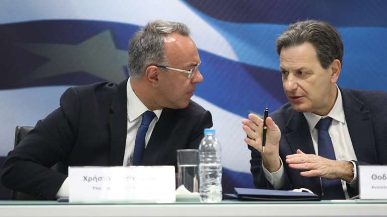 Μέχρι τέλος Μαρτίου το έκτακτο βοήθημα σε ένα εκατ. συνταξιούχους - Τα 7 μέτρα για οφειλέτες και αγρότες