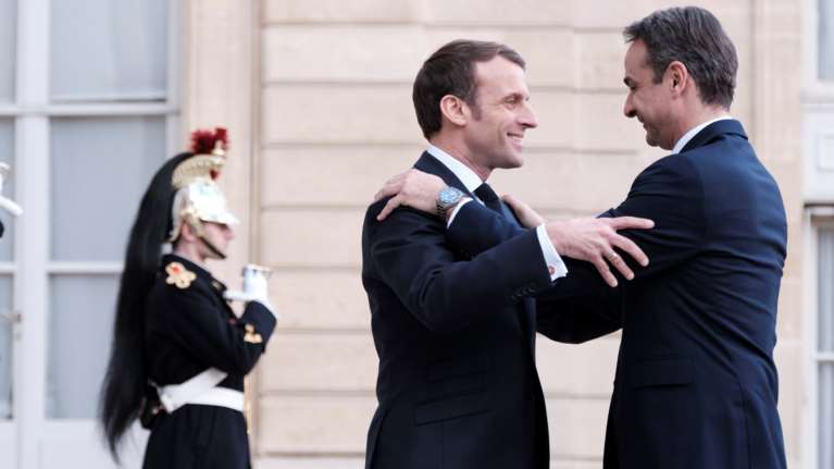 Κρίσιμο τετ α τετ Μητσοτάκη με Μακρόν την Πέμπτη- Θα συζητήσουν και για τα εξοπλιστικά και τις κυρώσεις στην Τουρκία