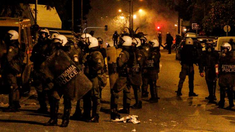 Νέα Σμύρνη: Κατεπείγουσα έρευνα με εντολή του Υπουργείου Προστασίας του Πολίτη για καταγγελίες αστυνομικής βίας