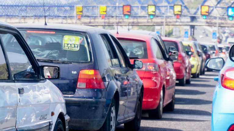 25η Μαρτίου: Φεύγουν ξανά οι εκδρομείς του τριημέρου - 90% πληρότητα στα ΚΤΕΛ, γεμάτα τα πλοία