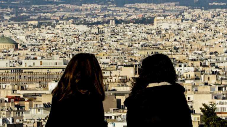 Αγορά ή ενοίκιο; Το δίλημμα των νοικοκυριών για την πρώτη κατοικία εν μέσω νέων αυξήσεων