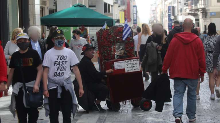 Κορονοϊός:  6.755 τα νέα κρούσματα – Στους 284 οι διασωληνωμένοι, 43 νέοι θάνατοι