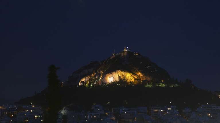 Κλείνει ο Λυκαβηττός από τις 12 τα μεσάνυχτα: Σε επιφυλακή ο Δήμος Αθηναίων λόγω πολύ υψηλού κινδύνου πυρκαγιάς