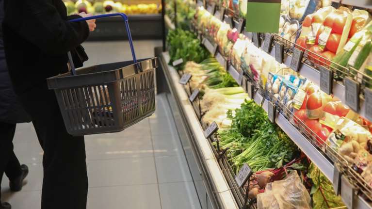 Μείωση του πληθωρισμού στο 1,6% τον Σεπτέμβριο - Παραμένει όμως 9,4% στα τρόφιμα