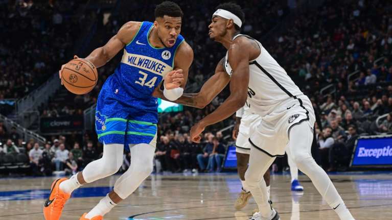 ΝΒΑ: Νίκη για τους Μπακς με "καυτό" δίδυμο Λίλαρντ - Giannis