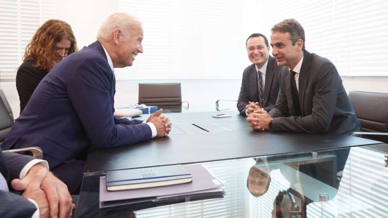 Το (πολύ σημαντικό) μήνυμα Μπάιντεν σε Μητσοτάκη: &quot;Αν χρειαστείς κάτι, είμαι εδώ να βοηθήσω&quot;