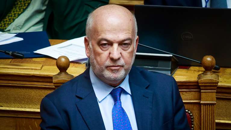 Αλλαγές στον Ποινικό Κώδικα: Ο Φλωρίδης μειώνει τα παράβολα για αναβολές και καταργεί ποινές "τάξης" για δικηγόρους