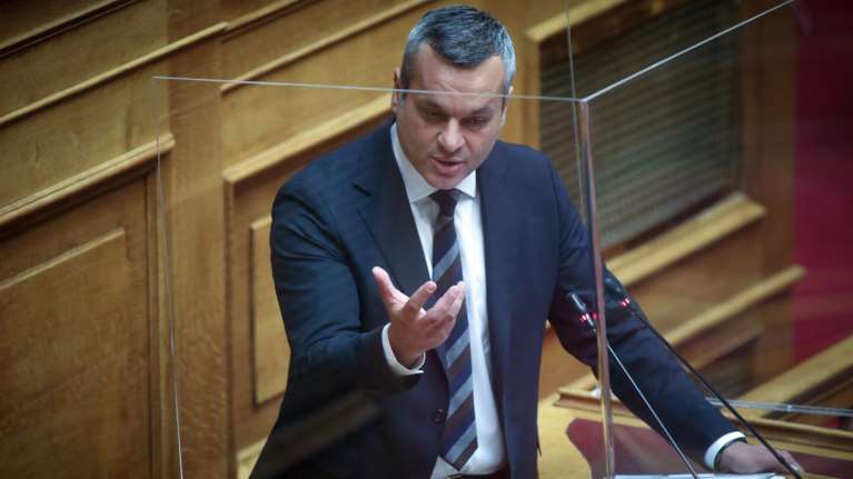 Απολογία Μαμουλάκη για το βίντεο με το hashtag &quot;ΝΔ_παιδεραστές&quot;: Αβλεψία συνεργάτη μου - Οργή στη ΝΔ