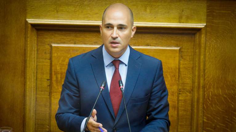 Πρόταση δυσπιστίας: Δεν θα καταψηφίσει την κυβέρνηση ο Κωνσταντίνος Μπογδάνος - Τι είπε στη Βουλή