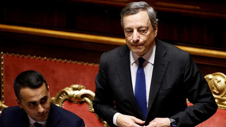 Ιταλία: O Ντράγκι ζητά από τα κόμματα να ξαναδημιουργήσουν κλίμα εμπιστοσύνης, αν θέλουν να συνεχίσει να κυβερνά