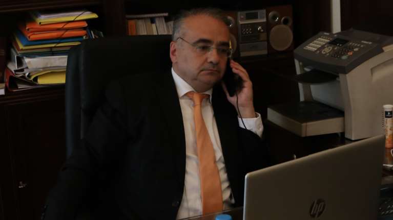 Δικηγορικός Σύλλογος: Κριτική στον Βερβεσό για το πάρτι γενεθλίων - Δεν έχει τεθεί θέμα παραίτησης