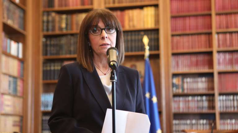 Σακελλαροπούλου για κορονοϊό: Θα τα καταφέρουμε με πειθαρχία, ψυχραιμία και αισιοδοξία