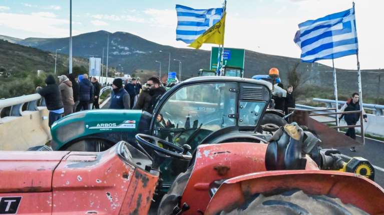 Αγρότες: Ομόφωνη απόφαση για 48ωρο αποκλεισμό δρόμων και παράδρομων στις 8 - 9 Ιανουαρίου