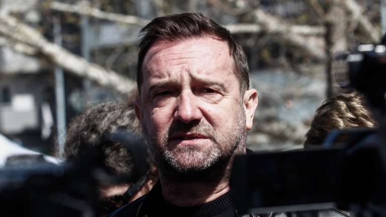 Πλακιάς: Κακούργημα για τον 15χρονο με τις μολότοφ, πλημμέλημα για Τριαντόπουλο-Αγοραστό που πέταξαν τα απομεινάρια των παιδιών μας στα χωράφια