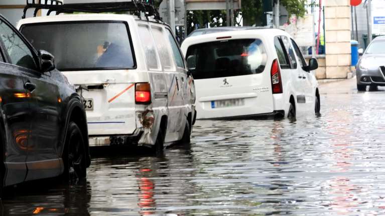 Κακοκαιρία Daniel: Μαρουσάκης και Κολυδάς προειδοποιούν για την Αττική - &quot;Θα πέσει πολύ νερό, προσοχή τις επόμενες ώρες&quot;
