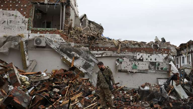 Κόλαση στο Κίεβο με 595 ρωσικά drones και 48 πυραύλους - Νεκρό 12χρονο κορίτσι - &quot;Η Μόσχα συνεχίζει να πολεμά και να σκοτώνει&quot;