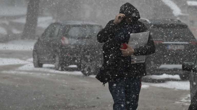 Κακοκαιρία: Νέο έκτακτο δελτίο - Η Barbara φθάνει απόψε με ισχυρό παγετό και πυκνές χιονοπτώσεις - Οι περιοχές και οι κρίσιμες ώρες