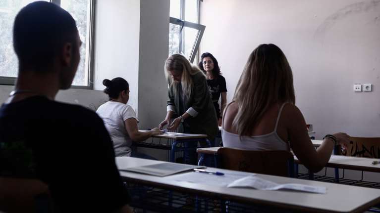 Πανελλήνιες 2023: Ποίημα του Μπρέχτ και κείμενο για τον εθελοντισμό, τα θέματα της Νεοελληνικής Γλώσσας για τα ΕΠΑΛ [έγγραφο]