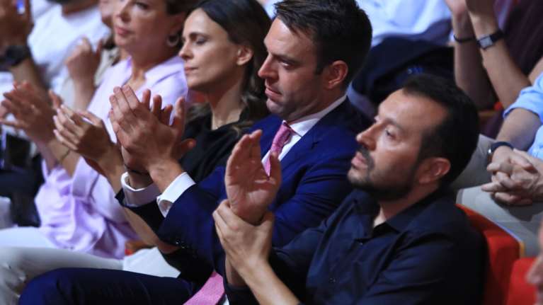 Εκλογές στον ΣΥΡΙΖΑ: Ψηφίζουν όλοι οι άνω των 15 ετών και οι μετανάστες - Με συνδρομή 2 ευρώ