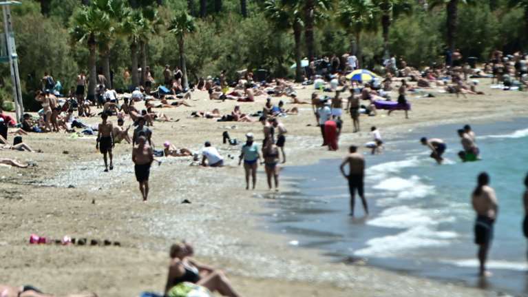 Καιρός: Mε φόρα μπαίνει το καλοκαίρι - Παρατεταμένη ζέστη έως του Αγίου Πνεύματος - Από Πέμπτη έως Κυριακή οι πιο θερμές ημέρες