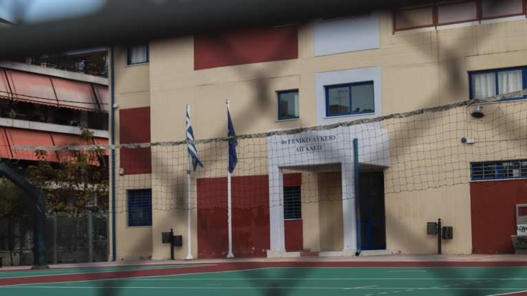 Ανοιγμα σχολείων: Υπάρχουν πρακτικές δυσκολίες στο να λειτουργήσει μόνη της η Γ&#39; Λυκείου, λέει η Κεραμέως