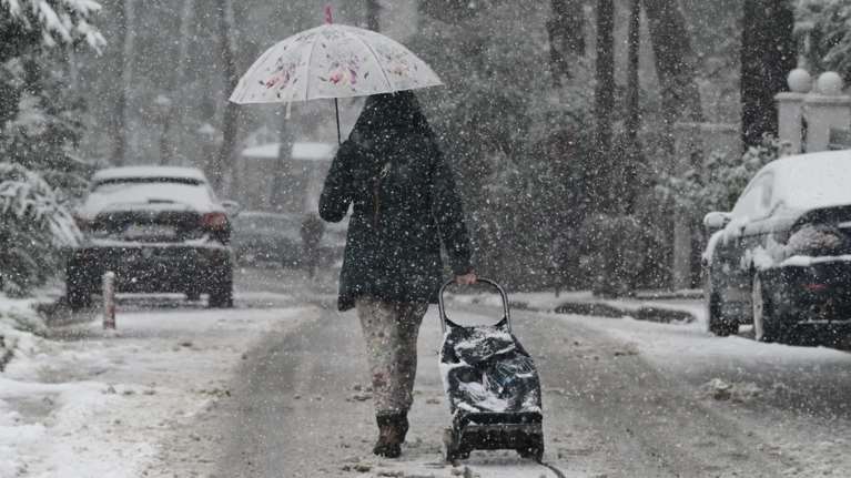 Νέα ψυχρή εισβολή από σήμερα σε όλη τη χώρα - Τσουχτερό κρύο, βροχές και καταιγίδες, πού θα χιονίσει