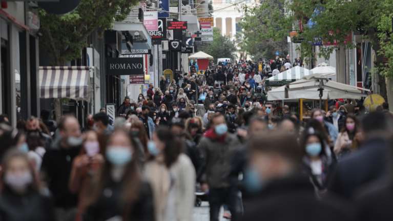 Χαμός στην Ερμού για τις Πασχαλινές αγορές: Πλημμύρισαν κόσμο οι δρόμοι της Αθήνας [εικόνες]