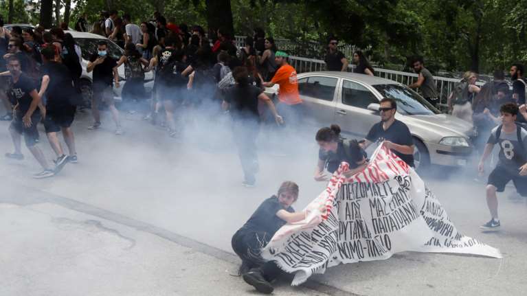 Θεσσαλονίκη: Επεισόδια στο Βιολογικό του ΑΠΘ - Τραυματίστηκε φοιτητής στο κεφάλι [βίντεο - εικόνες]