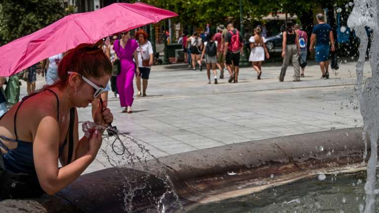 Σε κλοιό καύσωνα η χώρα το επόμενο 48ωρο - Μέχρι και τους 43 βαθμούς το θερμόμετρο - Τα μέτρα για τους εργαζόμενους
