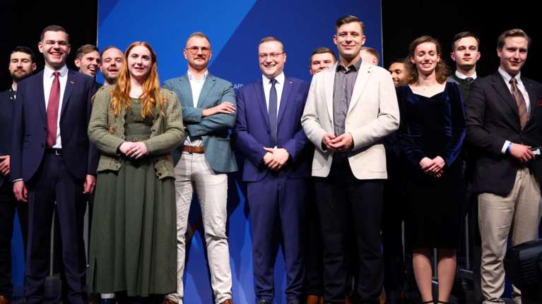 Politico: Γιατί το ακροδεξιό AfD κατηγορείται για συλλογή πληροφοριών υπέρ της Ρωσίας - Οι ύποπτες ερωτήσεις