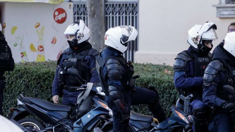 Πέραμα: &quot;Ο οδηγός είχε προφανή σκοπό να σκοτώσει για να ξεφύγει&quot; - Τι κατέθεσαν οι αστυνομικοί