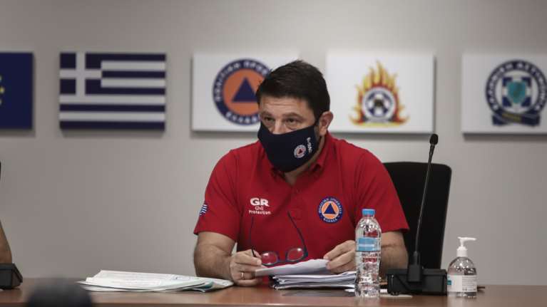 Κακοκαιρία &quot;Ιανός&quot;: Απαγόρευση κυκλοφορίας βαρέων οχημάτων - Σε ποιες περιοχές - Οι ανακοινώσεις Χαρδαλιά