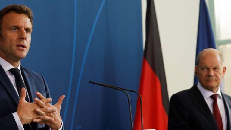 Πόλεμος στην Ουκρανία: Ηχηρή παρέμβαση Μακρόν και Σολτς σε Πούτιν, για να μιλήσει σύντομα με τον Ζελένσκι