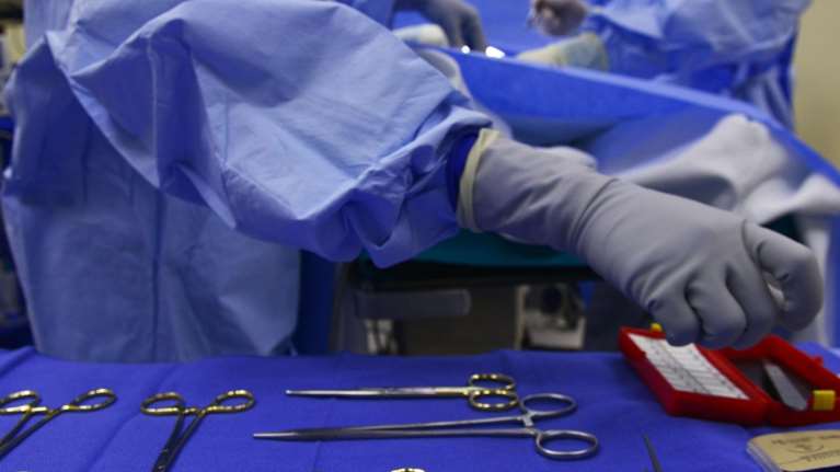 Καρδιοχειρουργός με φακελάκι: &quot;Δεν είμαστε φιλανθρωπικό ίδρυμα. Φυσικά θα τα δώσεις&quot; - Ο διάλογος με την κόρη ασθενούς