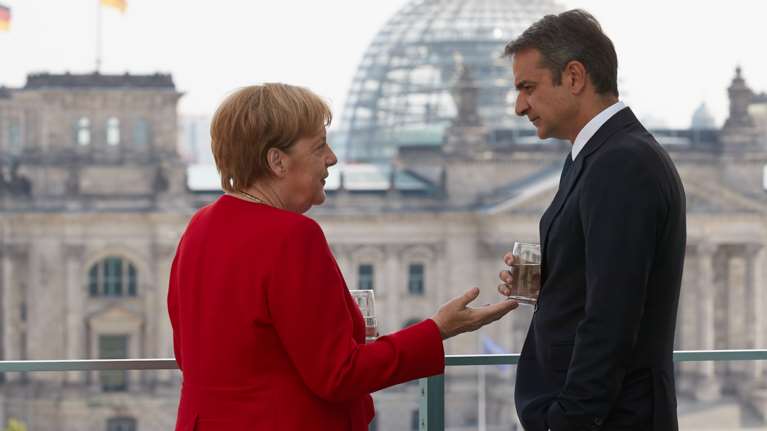 Παρέμβαση Μέρκελ στα ελληνοτουρκικά: Τηλεφωνική επικοινωνία με Μητσοτάκη και Ερντογάν