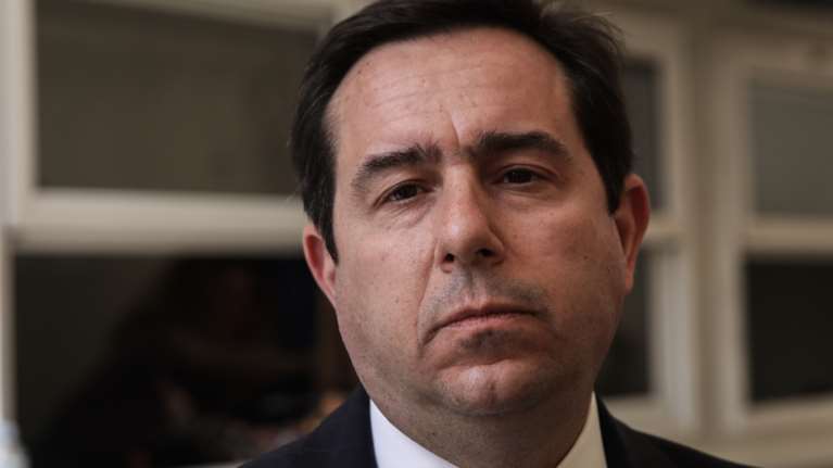 Παραιτήθηκε ο Νότης Μηταράκης από την κυβέρνηση- Είχε πάει διακοπές ενώ η Ελλάδα καιγόταν