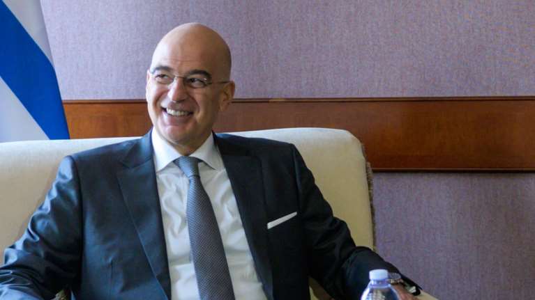 Η αφοπλιστική απάντηση Δένδια για τις εκλογές: Εγώ πάντως έχω βάλει το τελευταίο μου ραντεβού στις 9 Απριλίου