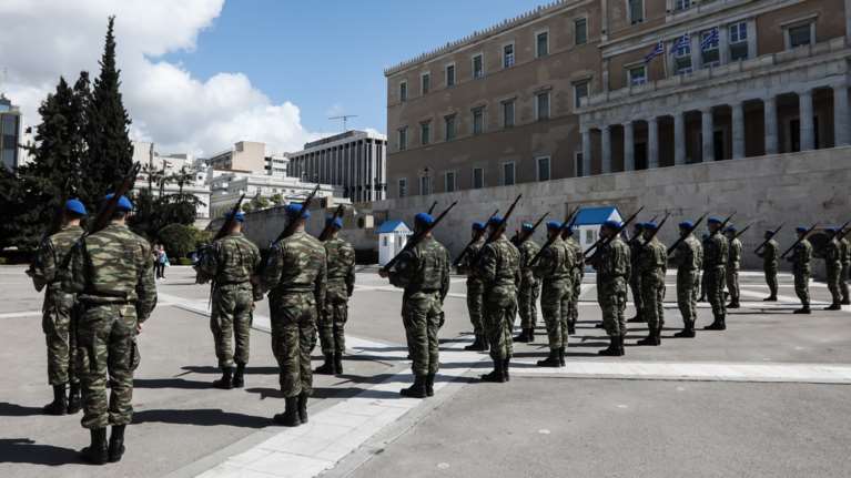 25η Μαρτίου: Όλα όσα θα δoύμε στη μεγάλη παρέλαση - Οι έφιπποι, τα τιμώμενα πρόσωπα και η μοναδική γενική πρόβα [Βίντεο]