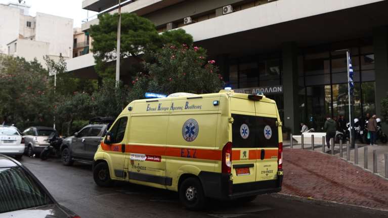 Σοκ στους Αμπελόκηπους: Ανδρας έπεσε στο κενό από τον 24ο όροφο του Πύργου &quot;Απόλλων&quot;