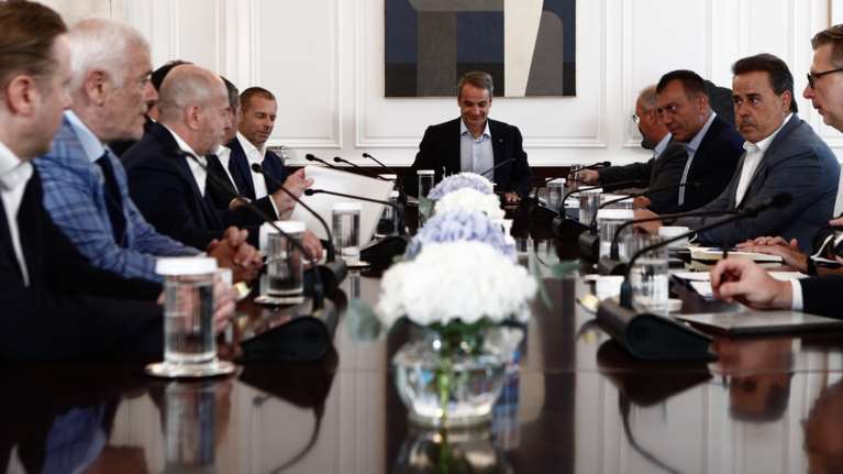 Ν. Φιλαδέλφεια: Οι τρεις αποδέκτες της σύσκεψης για την οπαδική βία - Γιατί ο Μητσοτάκης είπε "ως εδώ"