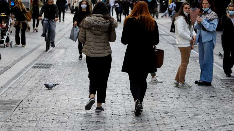 Γεωργιάδης: Σενάριο να μπει κόφτης στα SMS αν και...είναι ανεφάρμοστο- Τι έχει δηλώσει ο Πιερρακάκης