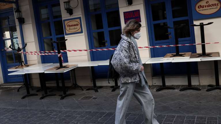 H ζωή στο τρίτο lockdown: Τι αλλάζει σε καταστήματα, super market, take away, τηλεργασία - Tι μένει ανοιχτό