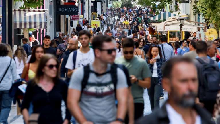 Πώς λειτουργούν τα επικαιροποιημένα εμβόλια για την Όμικρον: Τι δείχνουν δύο νέες μελέτες