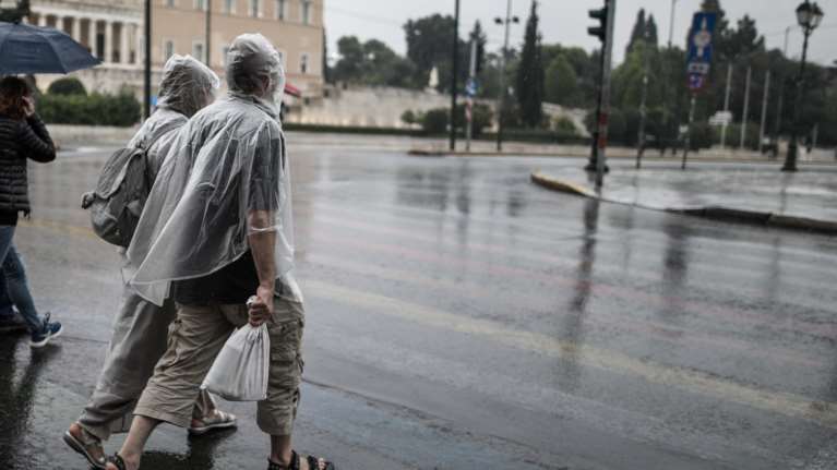 Σάκης Αρναούτογλου: Έρχονται καταιγίδες, μπόρες και χαλάζι σήμερα Τετάρτη - Σε ποιες περιοχές