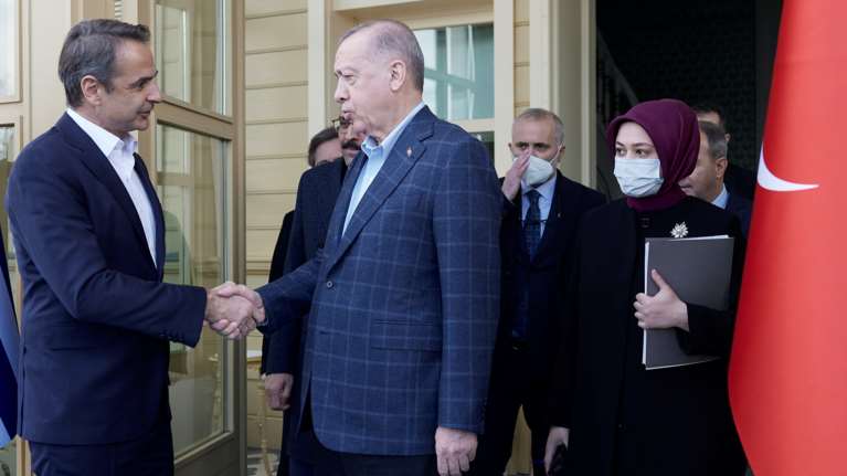 &quot;Τα μαζεύει&quot; η Κομισιόν για την επίθεση Ερντογάν στον Μητσοτάκη: Τον Έλληνα πρωθυπουργό τον αναγνωρίζει όλος ο κόσμος