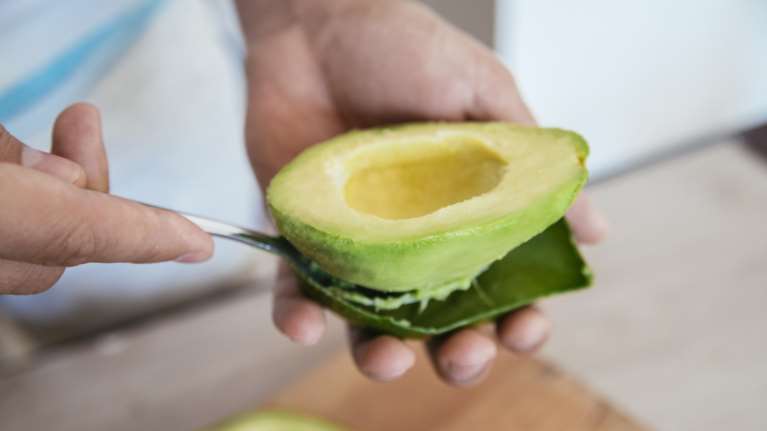 Λάμψη από μέσα: Η κατάλληλη διατροφή για λαμπερό δέρμα