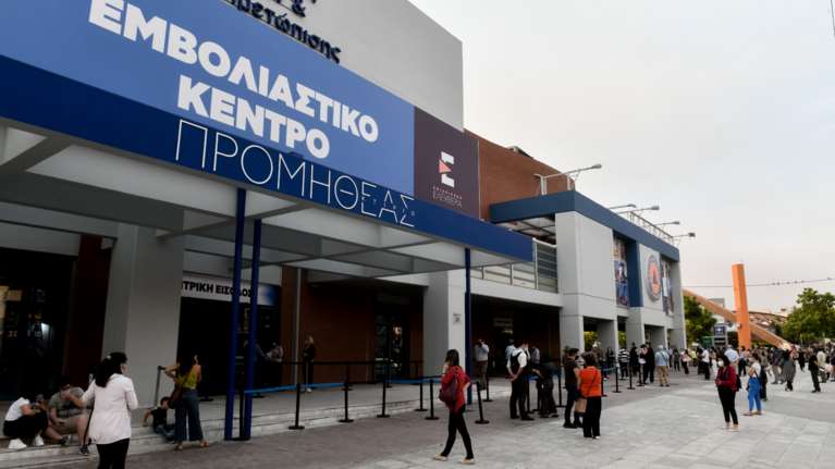 Κορονοϊός- Εμβολιασμός: Σπάνε κάθε ρεκόρ οι 40άρηδες- 65.000 ραντεβού μέσα σε λίγες ώρες