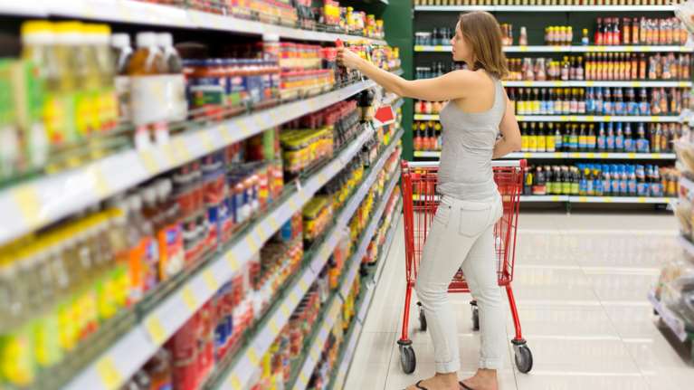 Τα 4 νέα μέτρα για την ακρίβεια - Ειδική ταμπέλα στα προϊόντα με μειωμένη τιμή και αυστηροί έλεγχοι