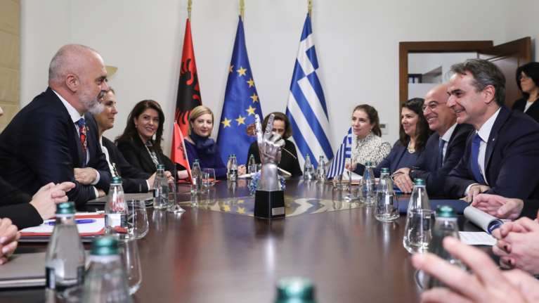 Πόσο κοντά είναι Ελλάδα και Αλβανία στην οριοθέτηση της ΑΟΖ: Οι επαφές Μητσοτάκη - Ράμα και το βλέμμα στη Χάγη
