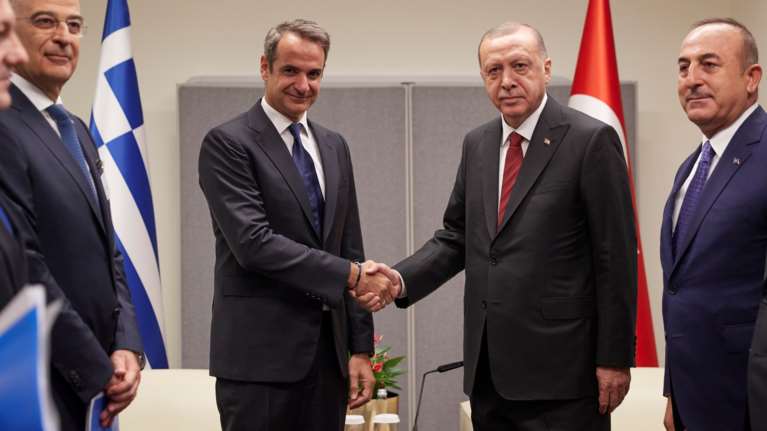 Το πρώτο τετ α τετ Μητσοτάκη - Ερντογάν: Μόνοι, χωρίς υπουργούς και συμβούλους - Οι δύο όροι της Αθήνας